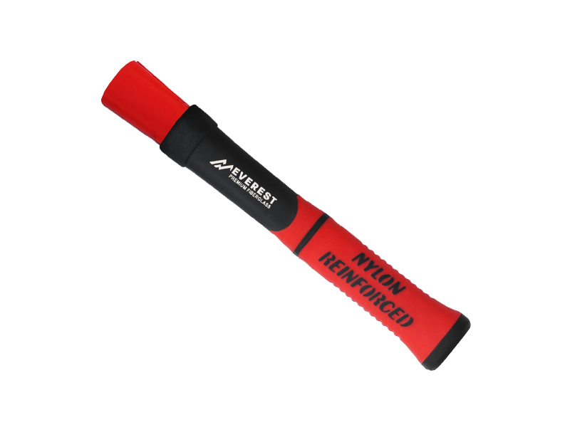 Mokersteel EVEREST FIBERGLAS, met rubber steelbescherming